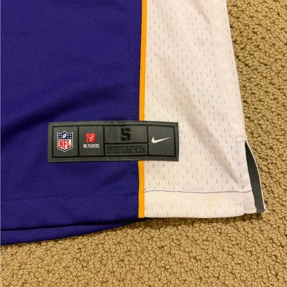 Nike Minnesota Vikings Adrian Peterson #28 NFL Team Jersey (Men’s Size Small) - Picture 2 of 4
